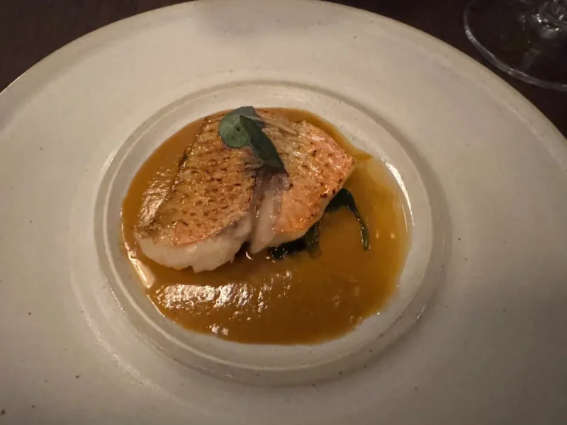 Rode Mul in Indiaanse butter chicken saus