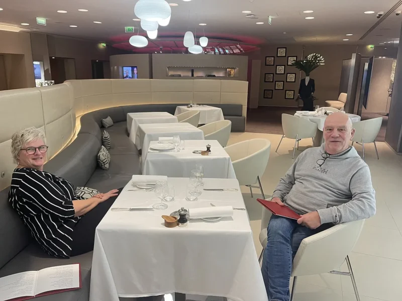 Aan tafel!