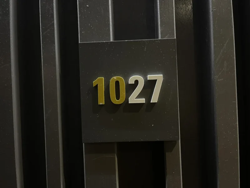 1027